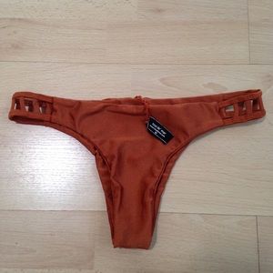 Issa de' mar cheeky brown bottoms M! ❤️